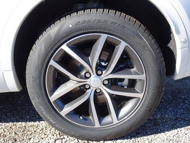 new 2025 Land Rover Discovery Sport car, priced at $45,000