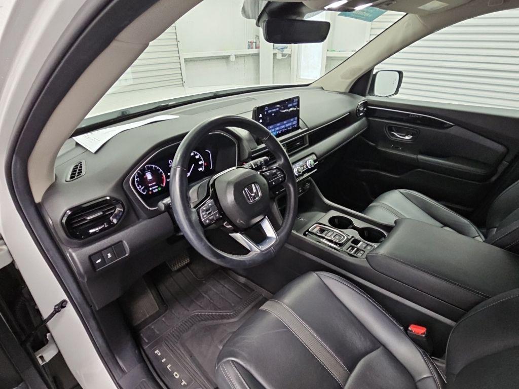 used 2024 Honda Pilot car, priced at $37,950