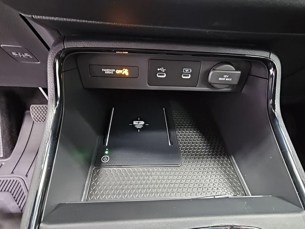 new 2026 Honda CR-V Hybrid car, priced at $40,175