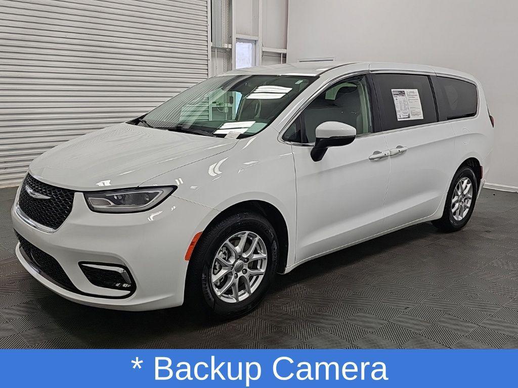 used 2023 Chrysler Pacifica car, priced at $22,200