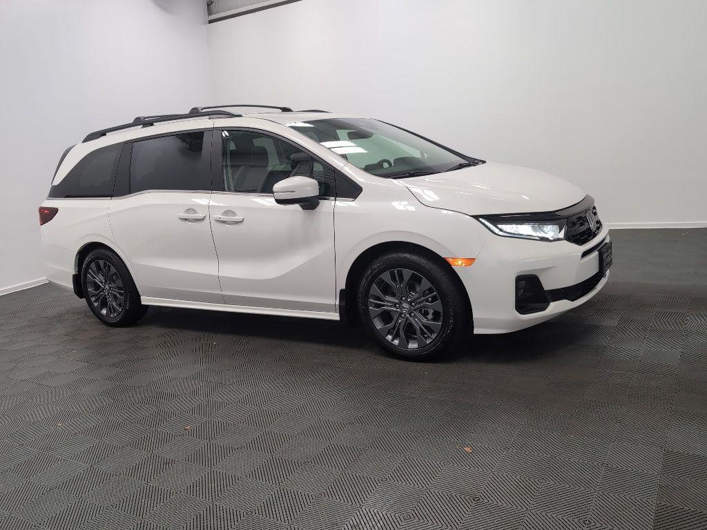 new 2026 Honda Odyssey car, priced at $50,405