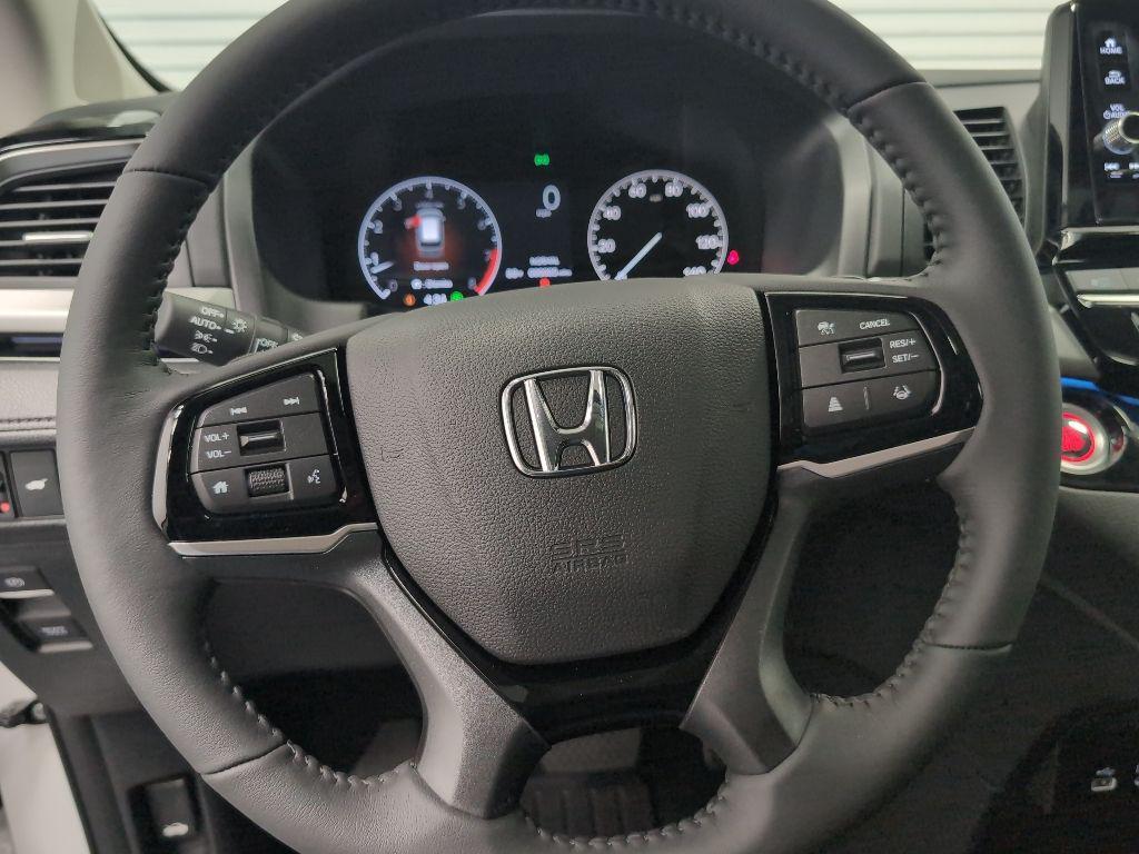 new 2026 Honda Odyssey car, priced at $50,405