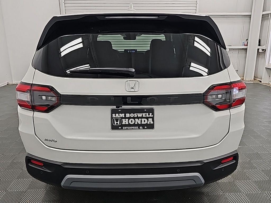 new 2025 Honda Pilot car, priced at $47,530
