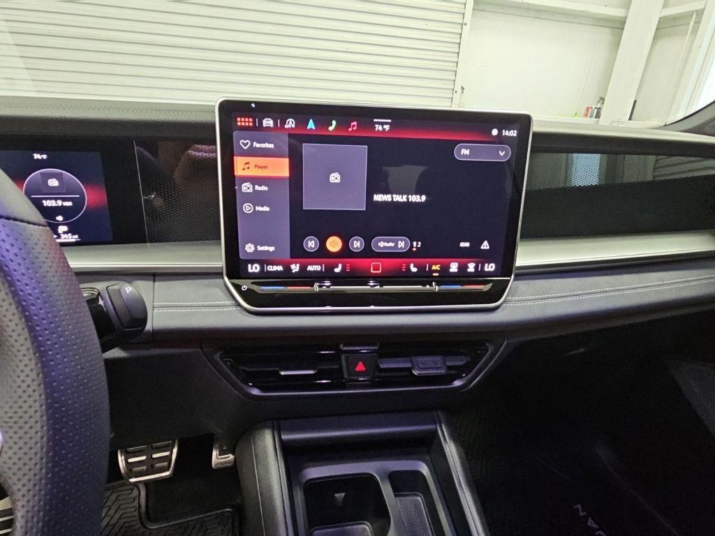 used 2025 Volkswagen Tiguan car, priced at $32,800