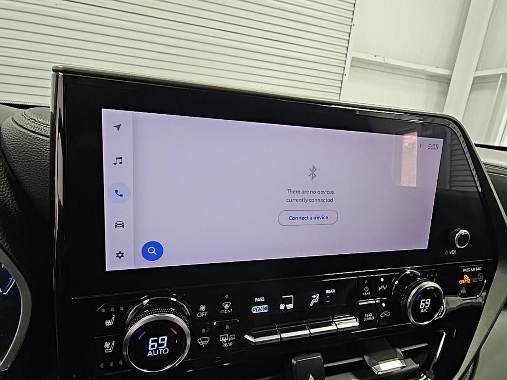 used 2023 Toyota Highlander car, priced at $34,500