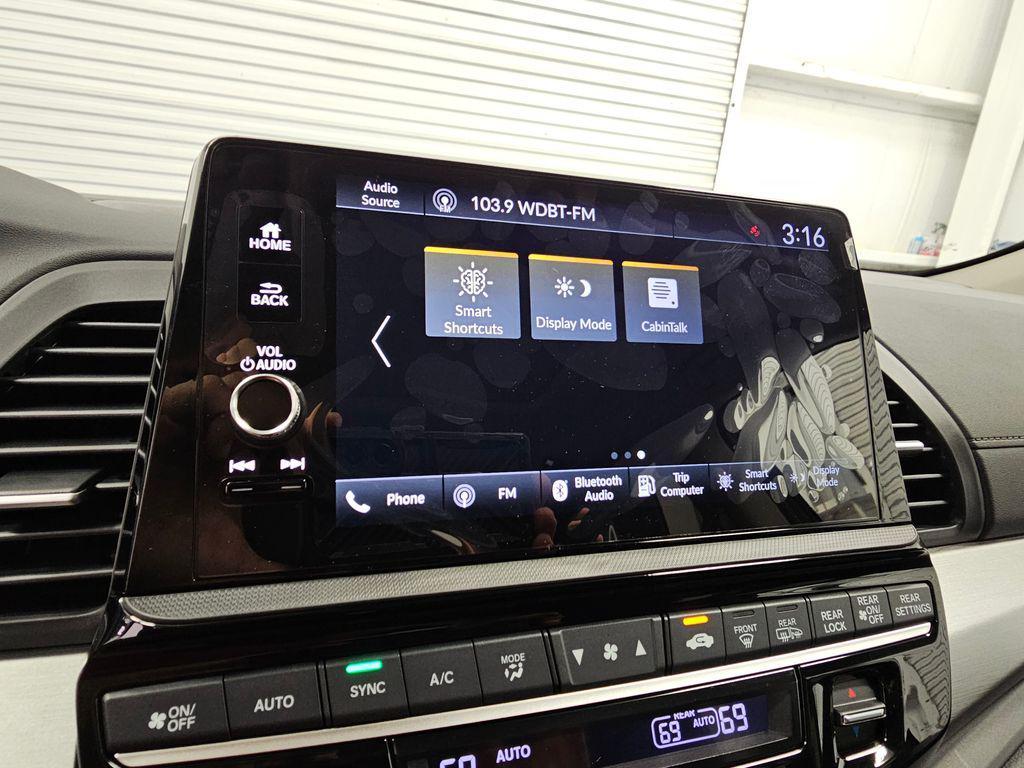 new 2026 Honda Odyssey car, priced at $45,685