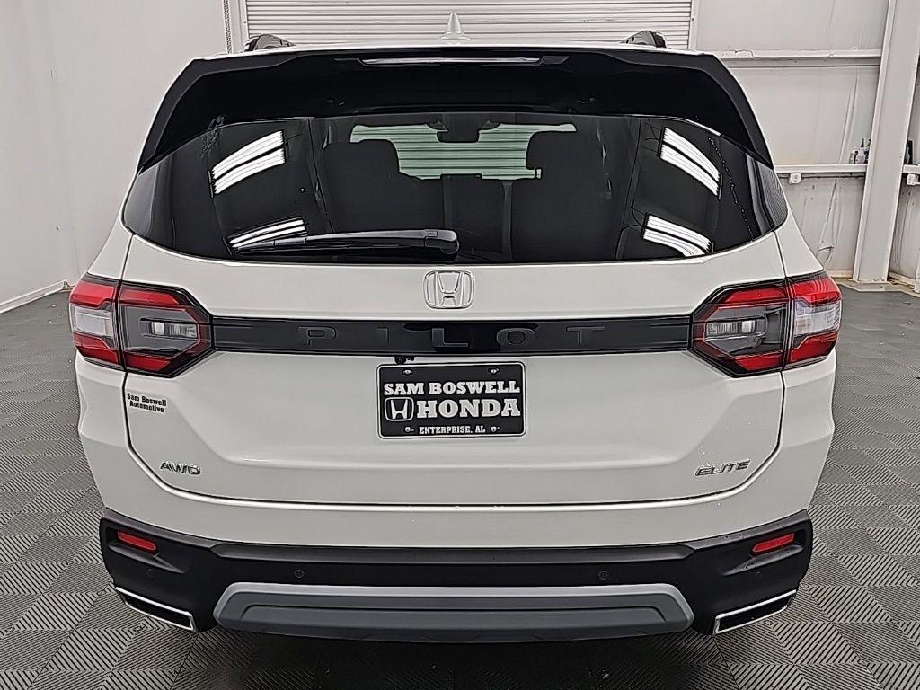 new 2025 Honda Pilot car, priced at $55,760