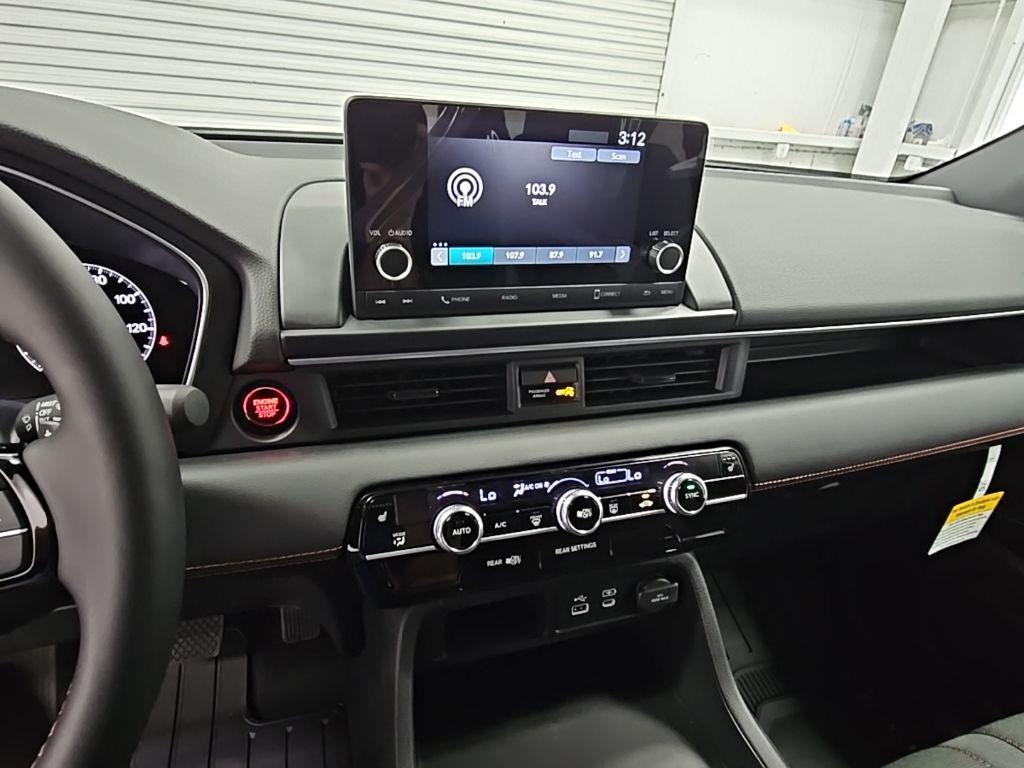 new 2025 Honda Pilot car, priced at $44,250