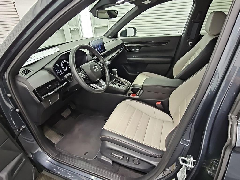 used 2025 Honda CR-V Hybrid car, priced at $35,950