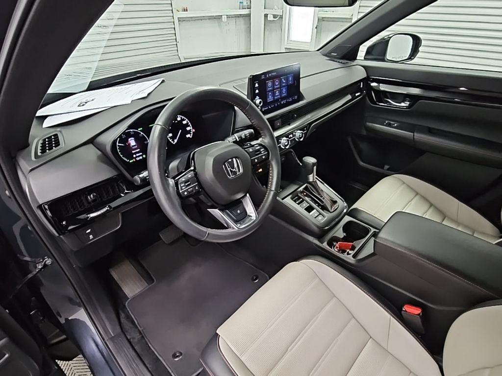 used 2025 Honda CR-V Hybrid car, priced at $35,950