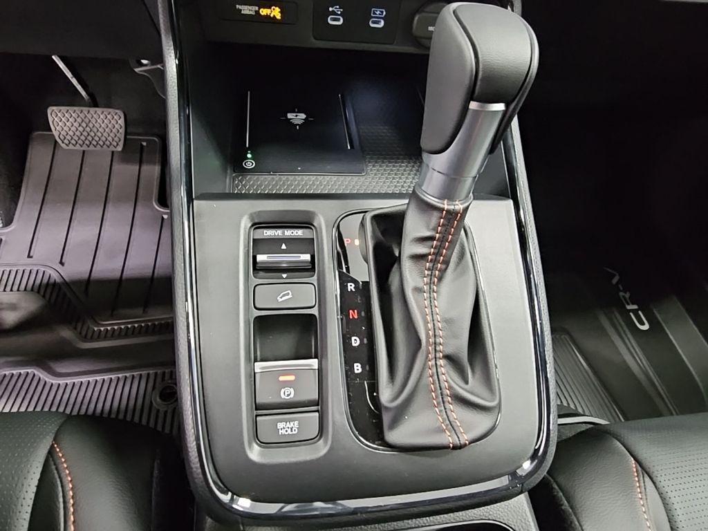 new 2026 Honda CR-V Hybrid car, priced at $39,425