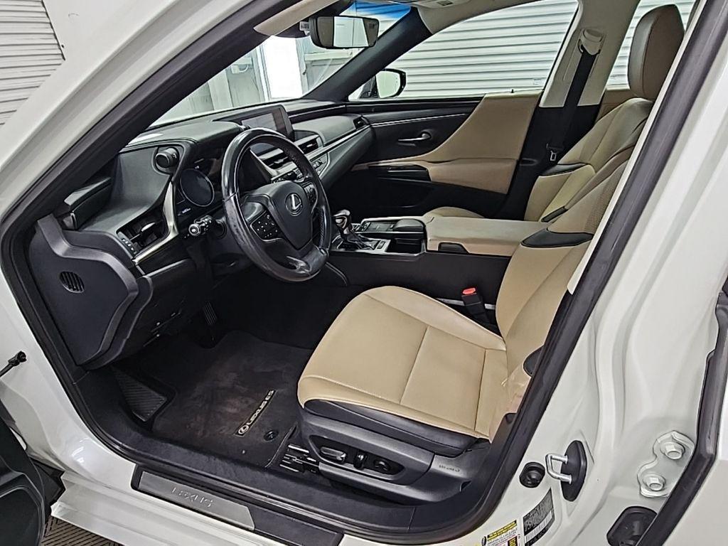 used 2019 Lexus ES 350 car, priced at $27,490