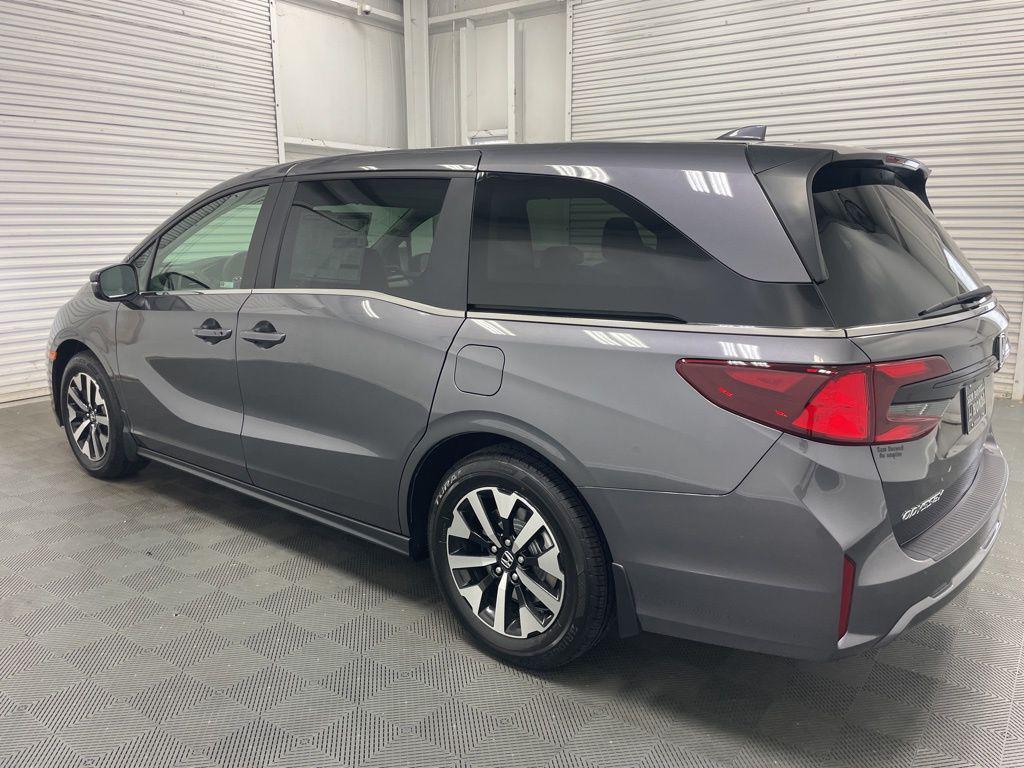 new 2026 Honda Odyssey car, priced at $44,290