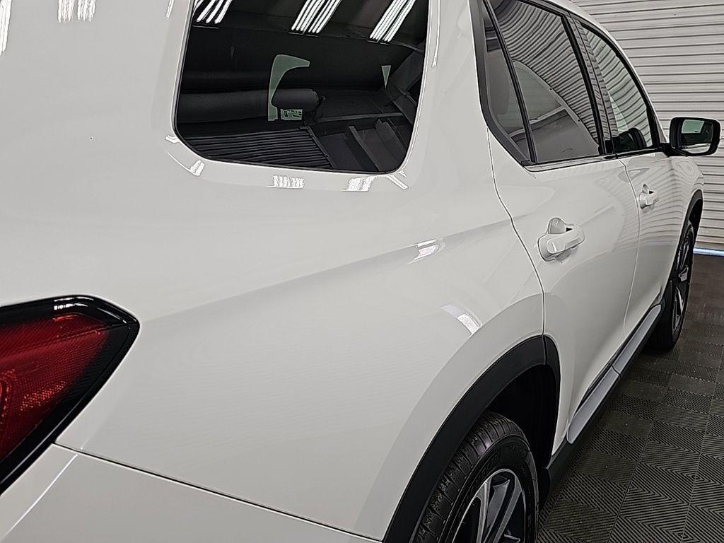 new 2025 Honda Pilot car, priced at $48,700