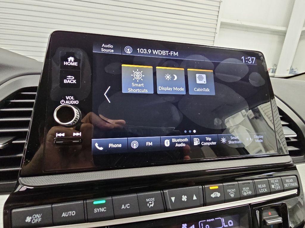 new 2026 Honda Odyssey car, priced at $44,290