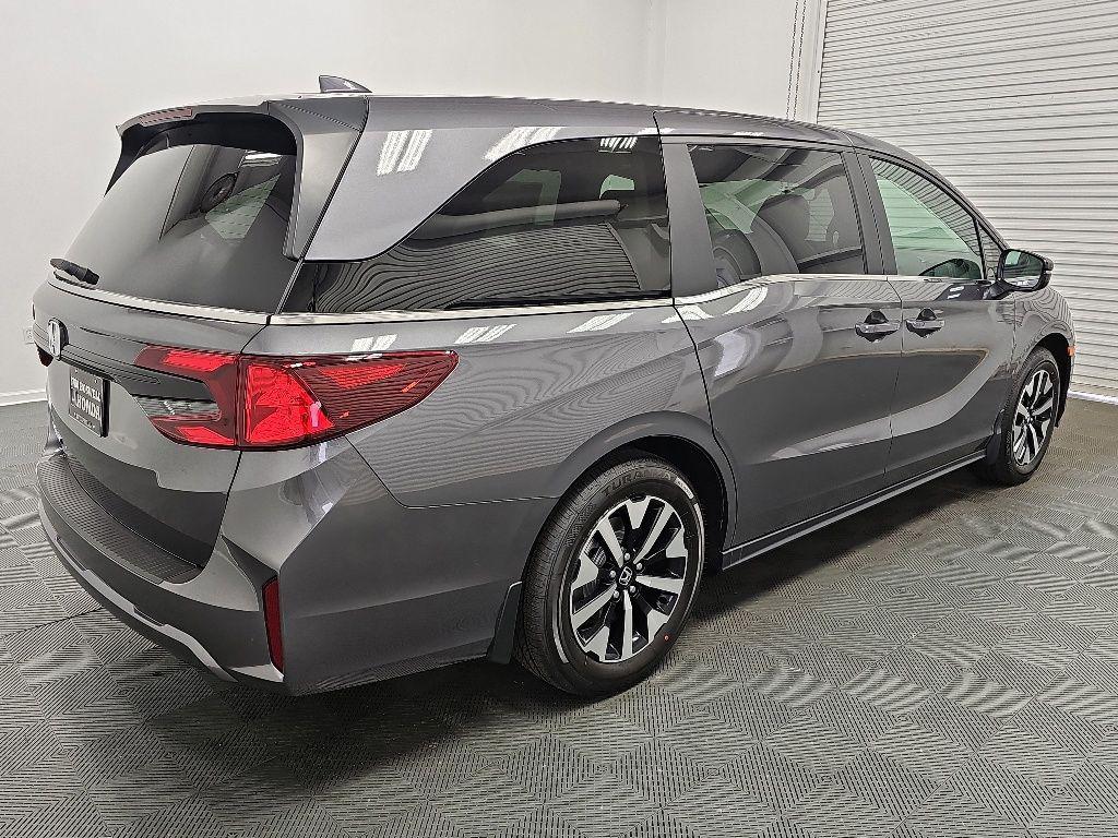 new 2026 Honda Odyssey car, priced at $44,290