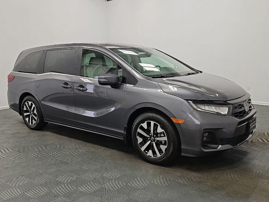 new 2026 Honda Odyssey car, priced at $44,290