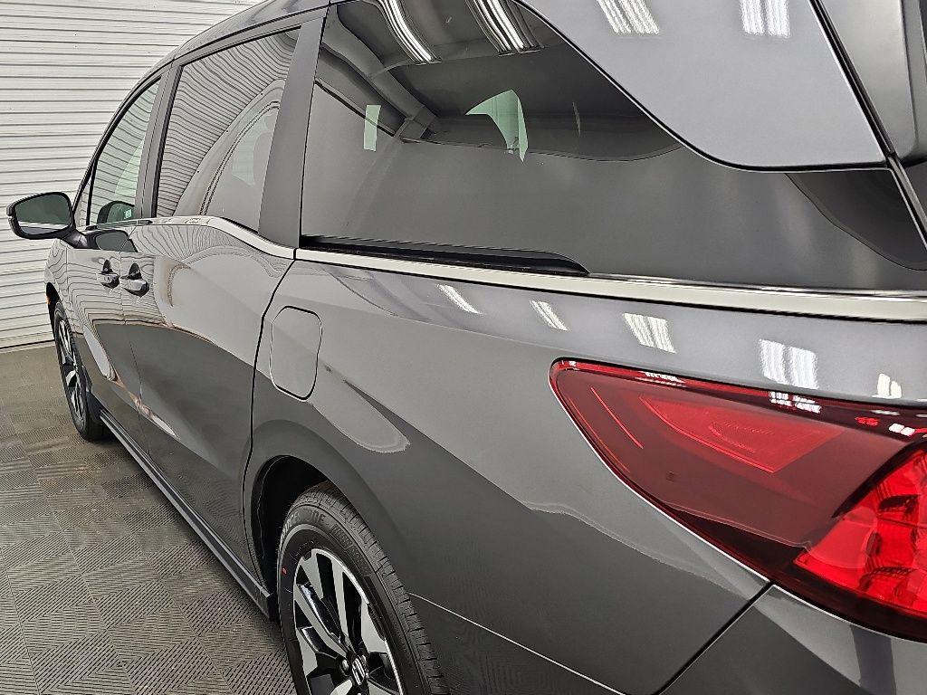 new 2026 Honda Odyssey car, priced at $44,290