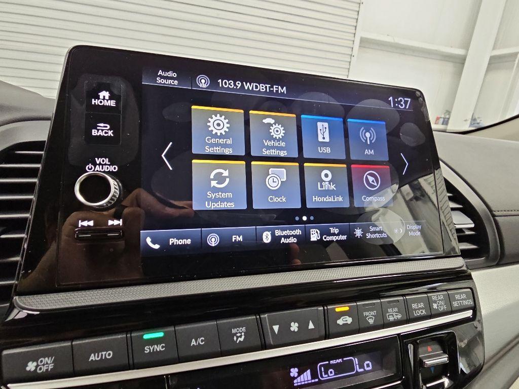 new 2026 Honda Odyssey car, priced at $44,290