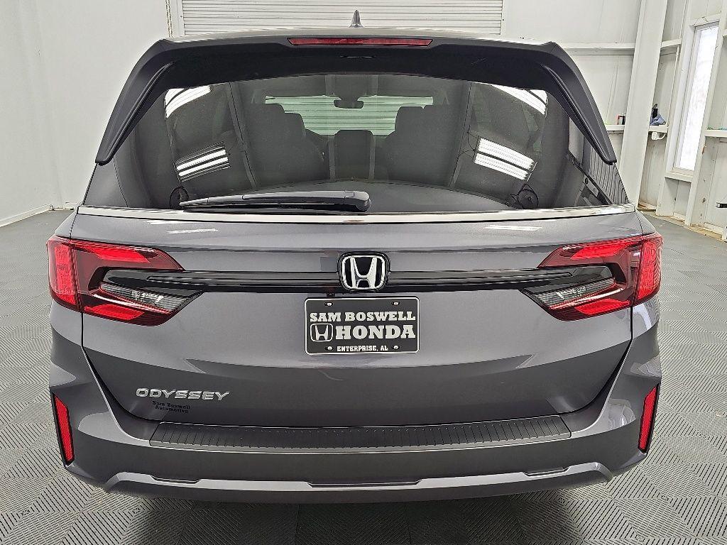 new 2026 Honda Odyssey car, priced at $44,290