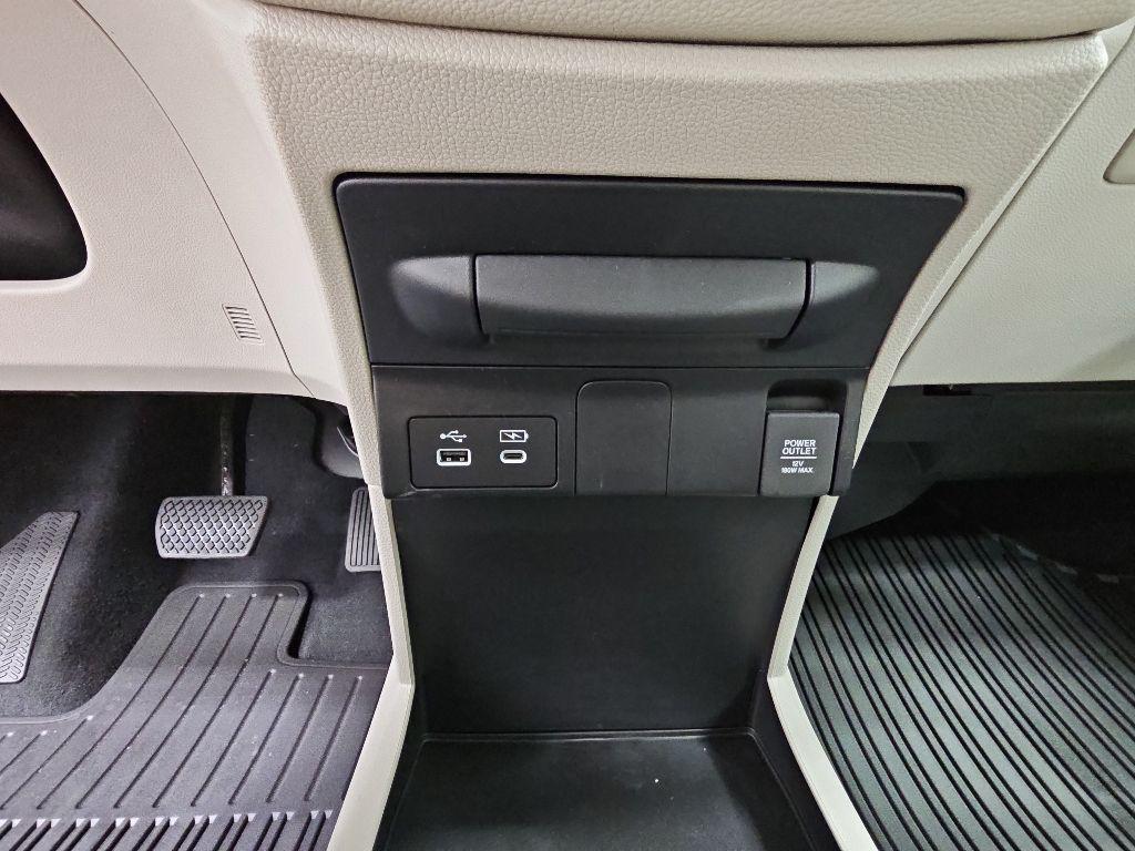 new 2026 Honda Odyssey car, priced at $44,290