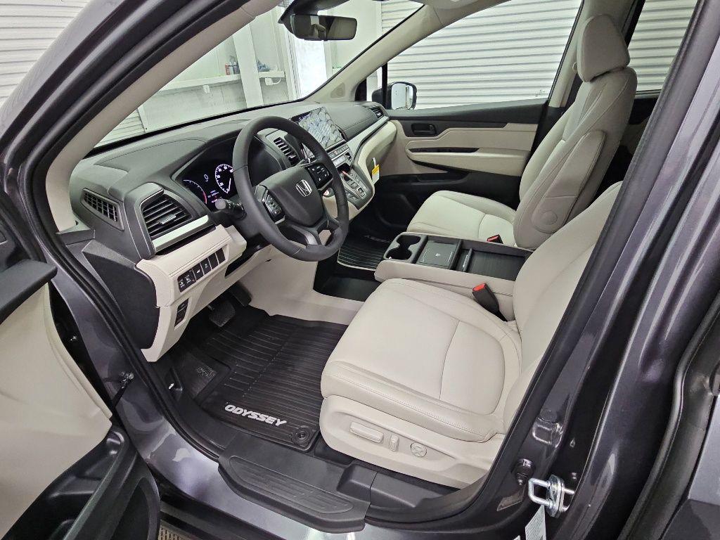 new 2026 Honda Odyssey car, priced at $44,290