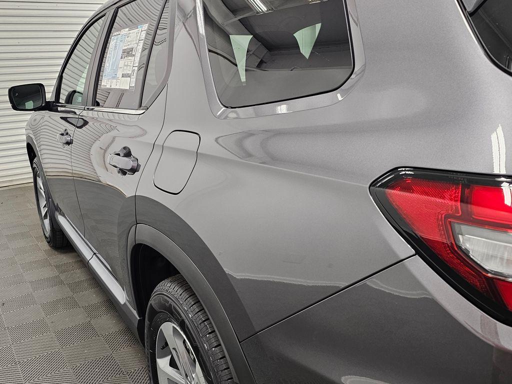new 2025 Honda Pilot car, priced at $44,245