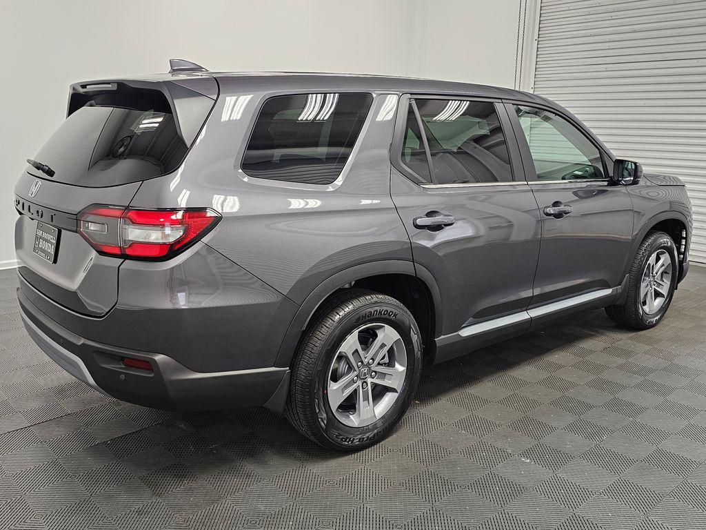 new 2025 Honda Pilot car, priced at $44,245