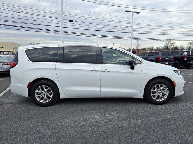 used 2024 Chrysler Pacifica car, priced at $27,241