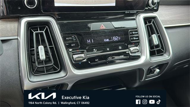 used 2023 Kia Sorento car, priced at $30,769