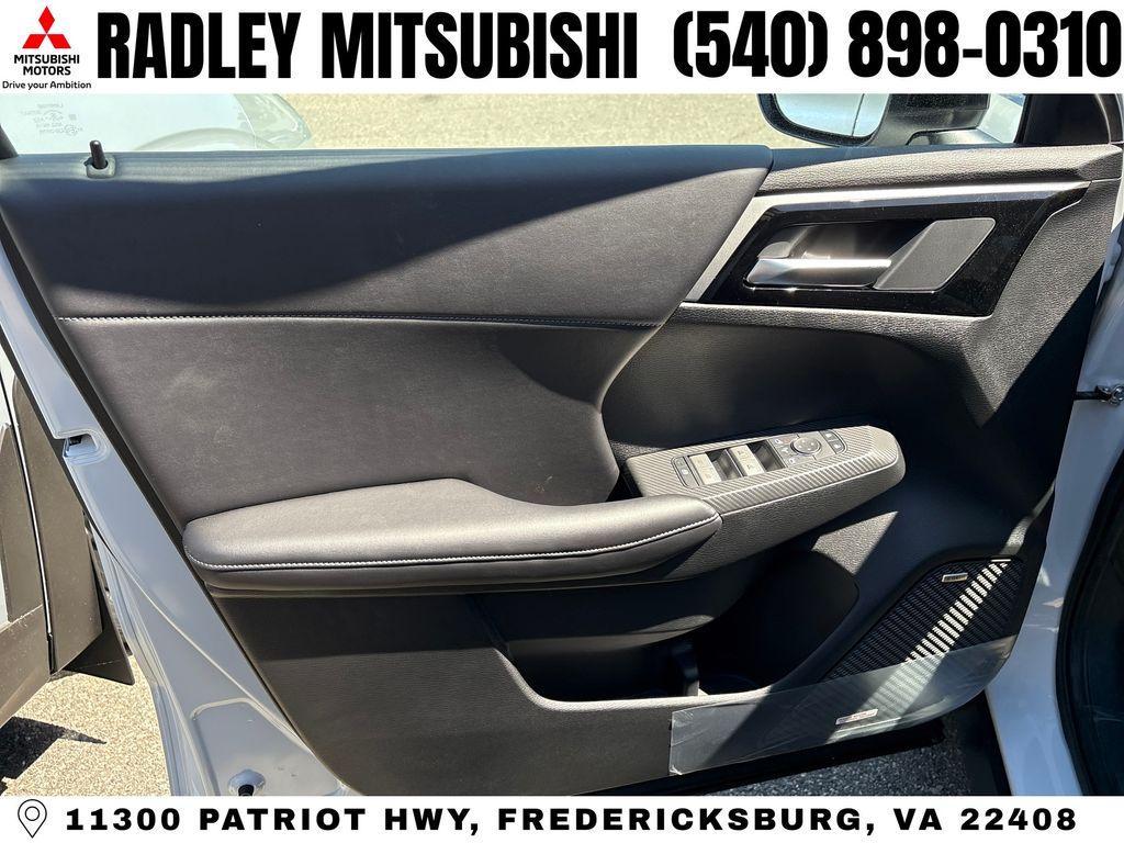 new 2026 Mitsubishi Outlander car, priced at $38,037