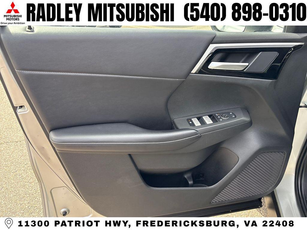 used 2024 Mitsubishi Outlander car, priced at $26,784
