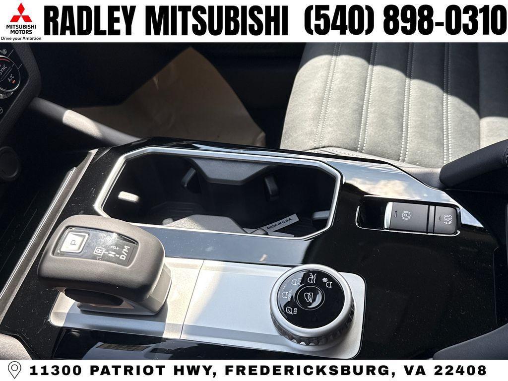new 2026 Mitsubishi Outlander car, priced at $33,981