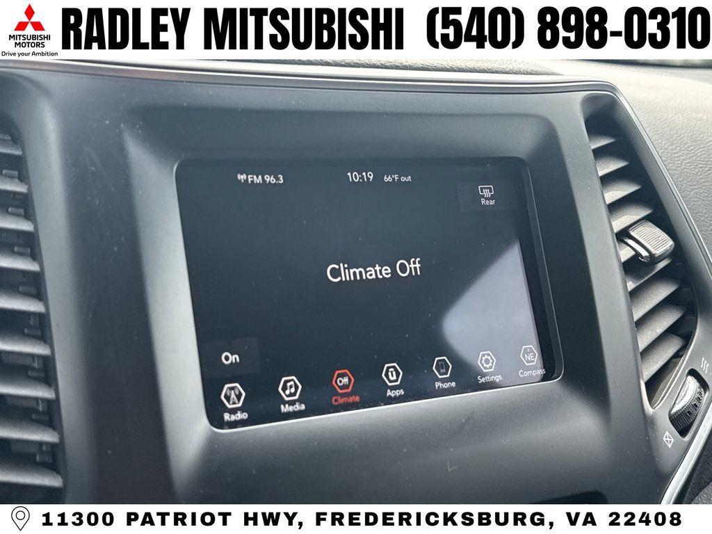 used 2019 Jeep Cherokee car, priced at $19,284