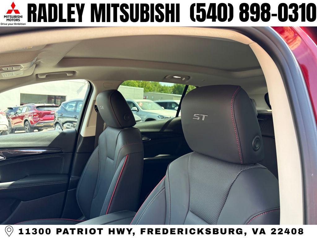 used 2023 Buick Envision car, priced at $31,384