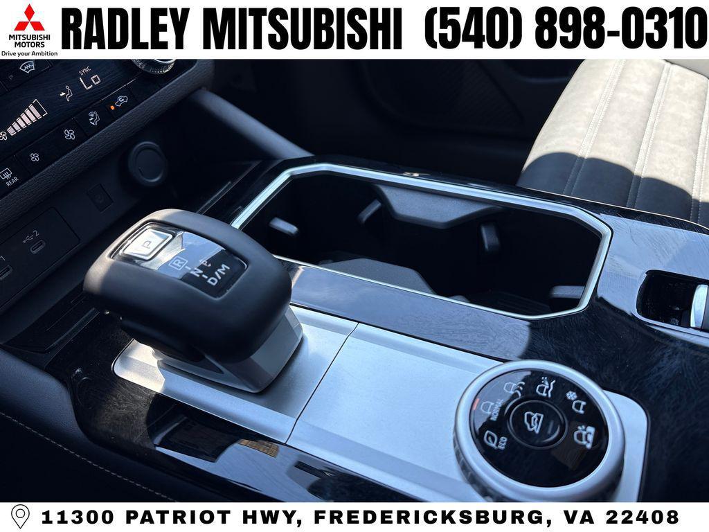 new 2026 Mitsubishi Outlander car, priced at $38,177