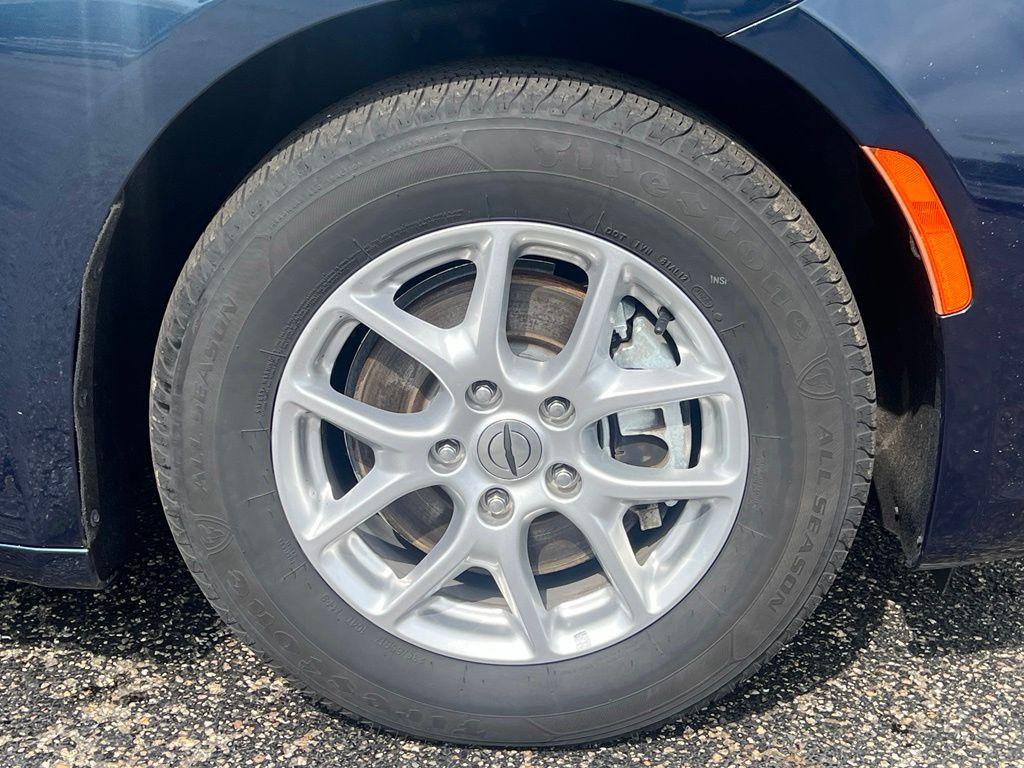 used 2023 Chrysler Pacifica car, priced at $24,247