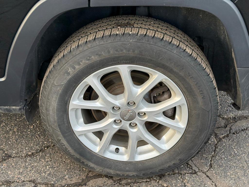 used 2018 Jeep Cherokee car, priced at $14,586