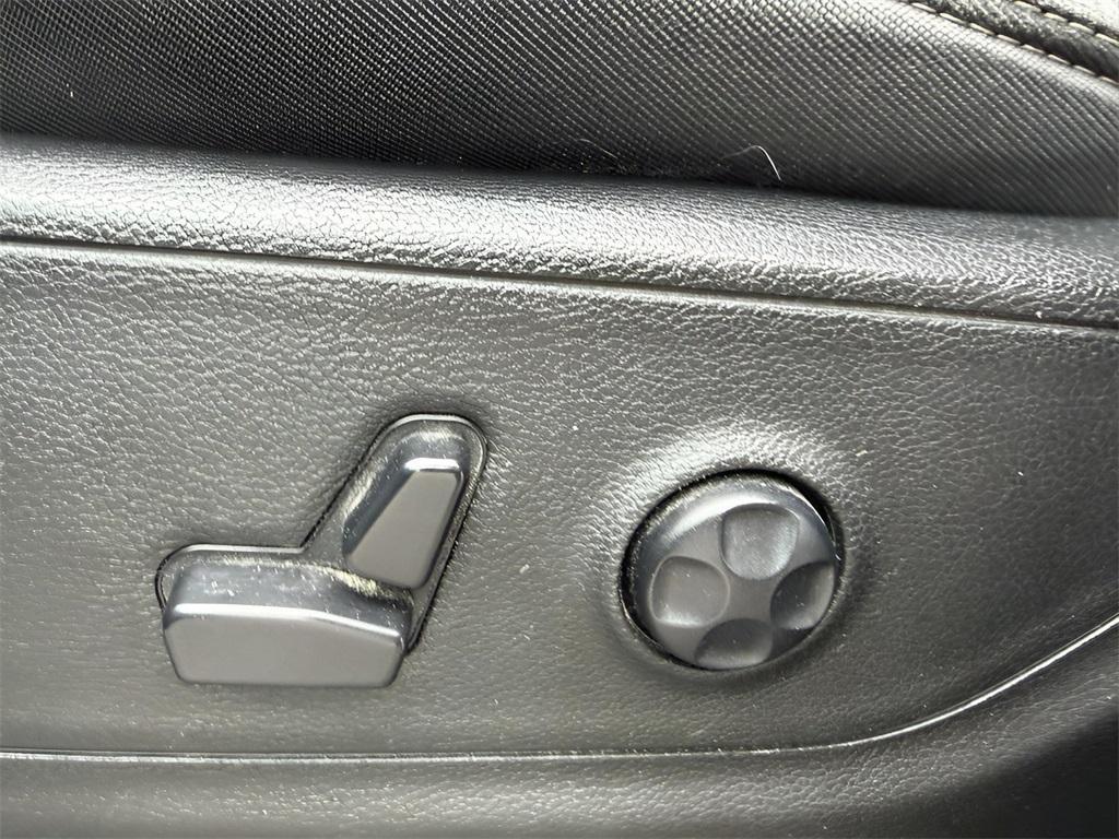 used 2020 Ram 1500 car, priced at $27,500