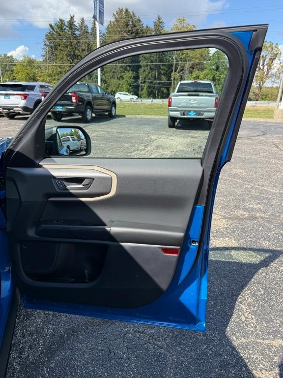 new 2025 Ford Bronco Sport car, priced at $37,985