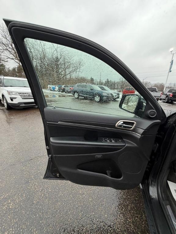 used 2016 Jeep Grand Cherokee car, priced at $14,357