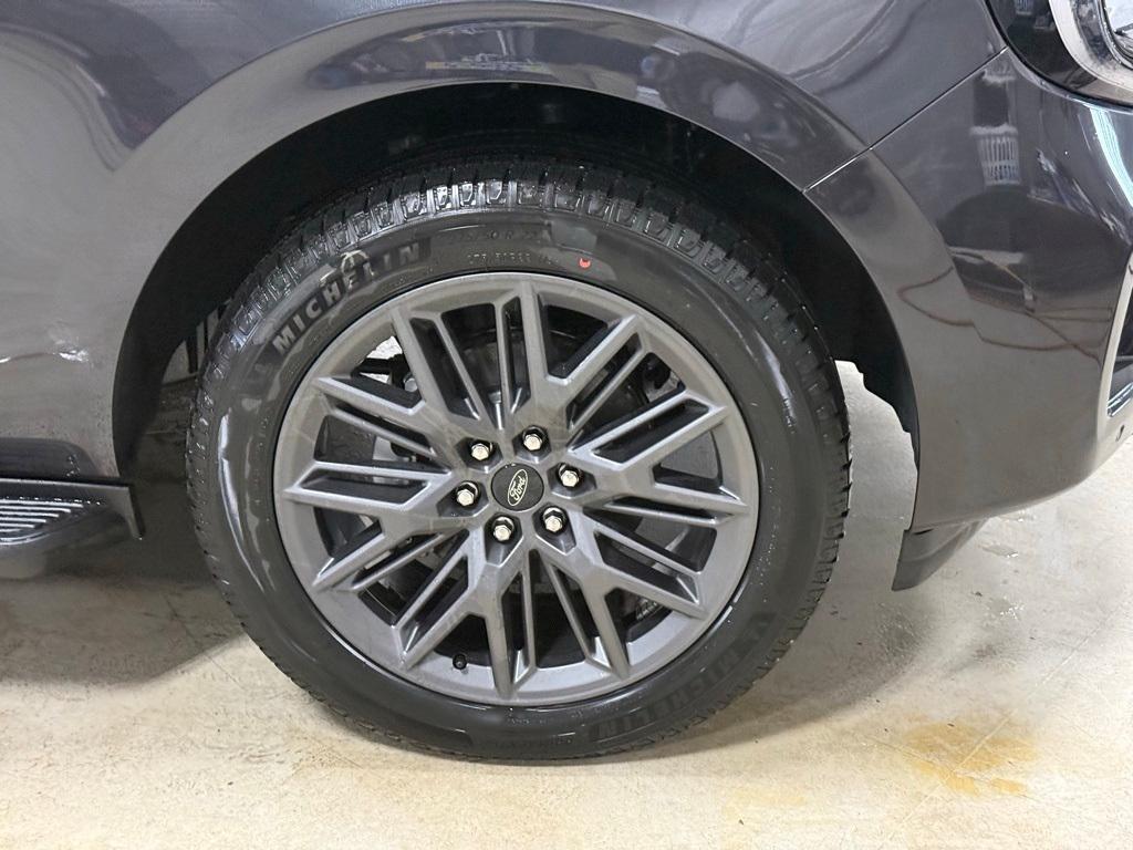 new 2026 Ford Expedition car, priced at $82,015