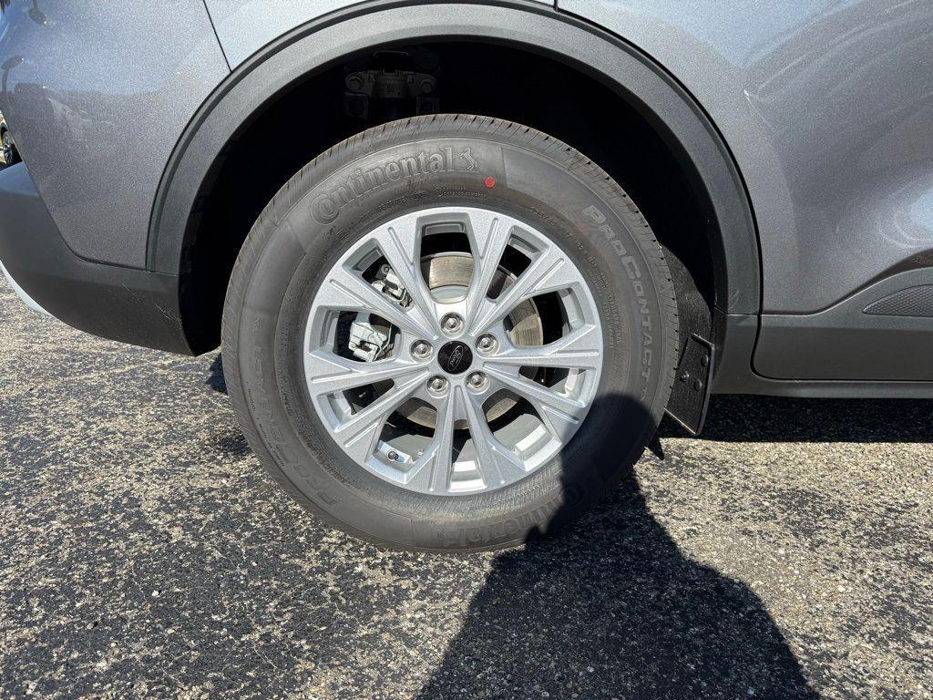 new 2026 Ford Escape car, priced at $37,670