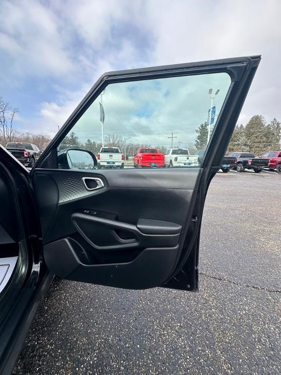 used 2021 Kia Soul car, priced at $15,667