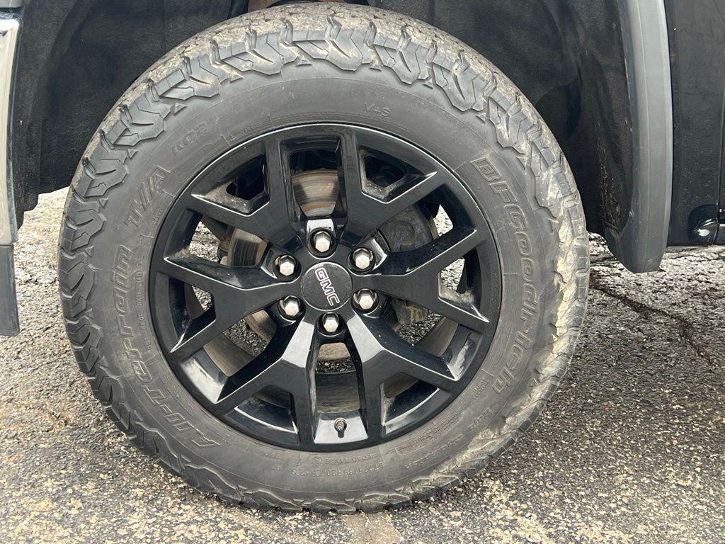 used 2017 GMC Sierra 1500 car, priced at $23,614