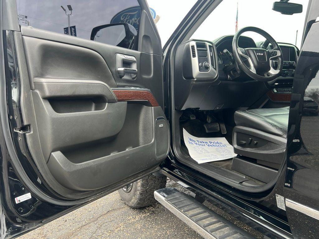 used 2017 GMC Sierra 1500 car, priced at $23,614