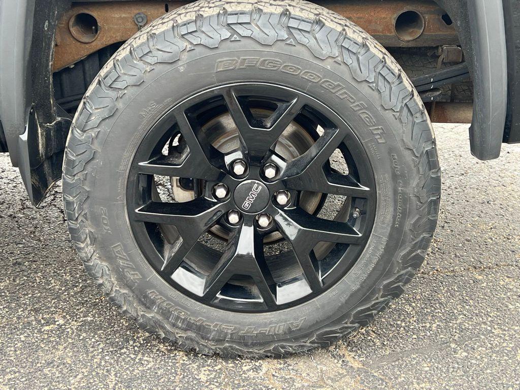 used 2017 GMC Sierra 1500 car, priced at $23,614