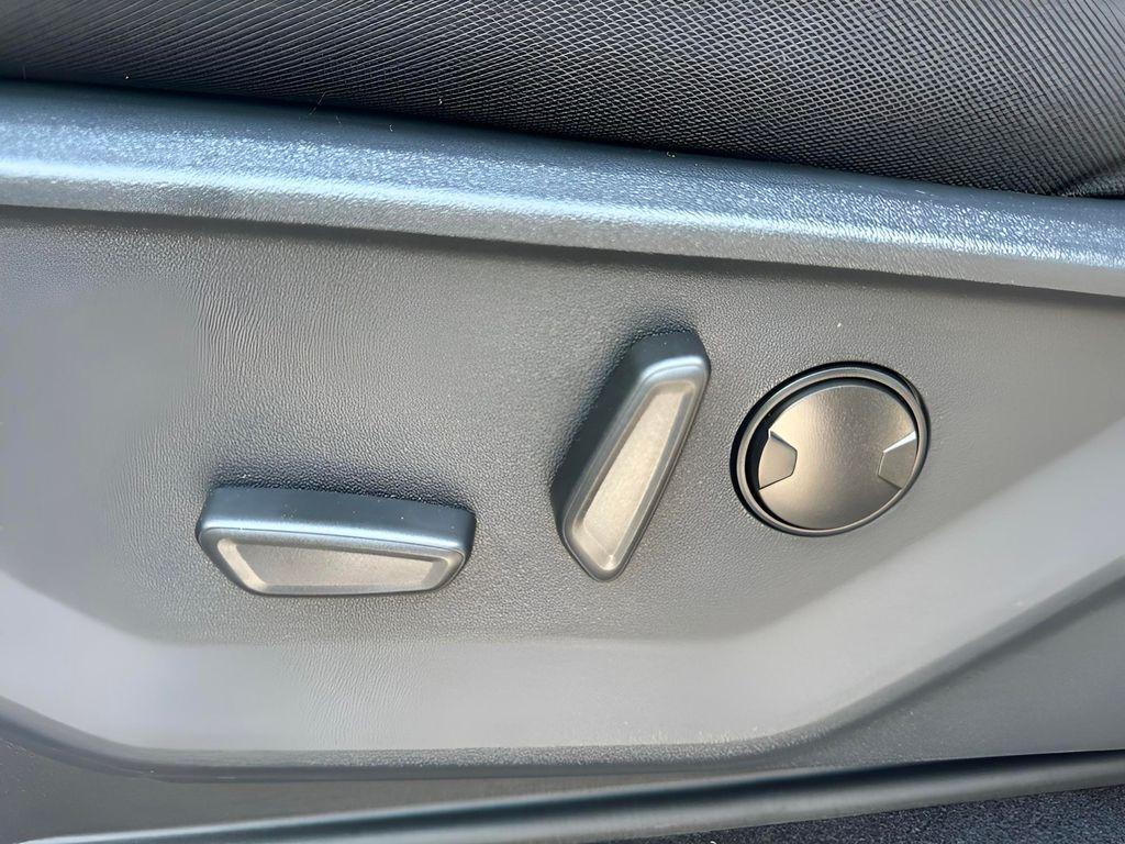 new 2025 Ford F-150 car, priced at $62,655