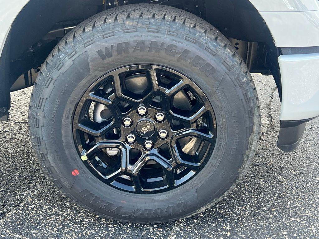 new 2026 Ford F-150 car, priced at $51,260