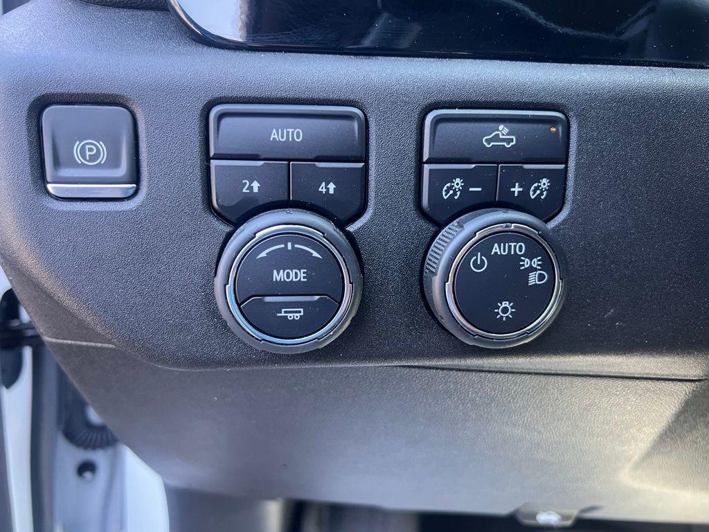 used 2024 Chevrolet Silverado 1500 car, priced at $40,997